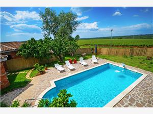 Ubytovanie s bazénom Modrá Istria,Rezervujte  Lanima Od 392 €